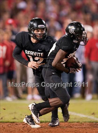 Thumbnail 3 in Mater Dei vs.Servite photogallery.