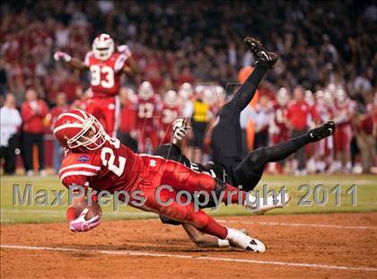 Thumbnail 1 in Mater Dei vs.Servite photogallery.