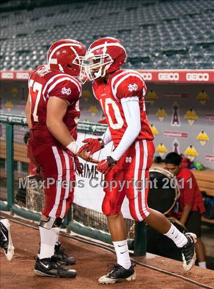 Thumbnail 3 in Mater Dei vs.Servite photogallery.