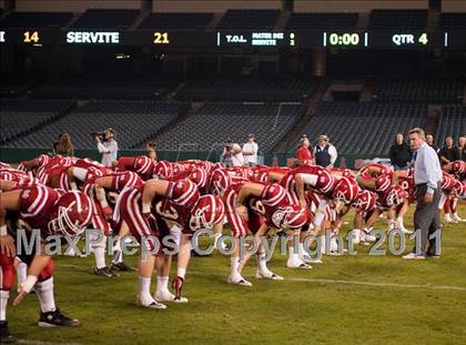 Thumbnail 1 in Mater Dei vs.Servite photogallery.