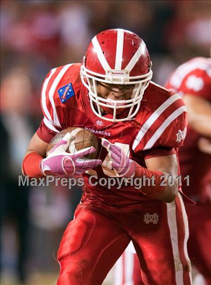 Thumbnail 2 in Mater Dei vs.Servite photogallery.
