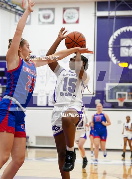 Thumbnail 3 in Roncalli @ Ben Davis photogallery.