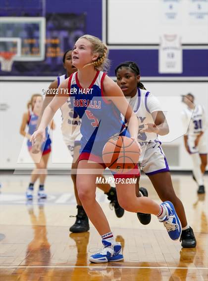 Thumbnail 3 in Roncalli @ Ben Davis photogallery.