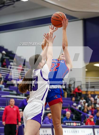 Thumbnail 2 in Roncalli @ Ben Davis photogallery.