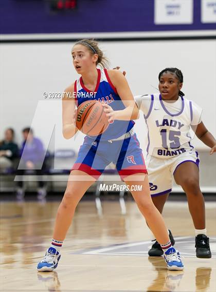 Thumbnail 1 in Roncalli @ Ben Davis photogallery.