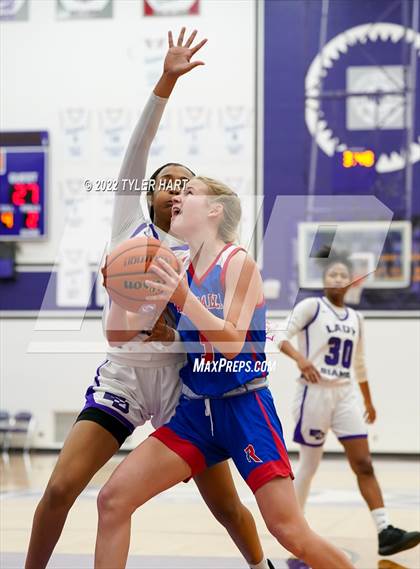 Thumbnail 2 in Roncalli @ Ben Davis photogallery.