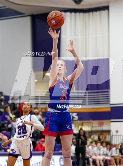 Thumbnail 1 in Roncalli @ Ben Davis photogallery.