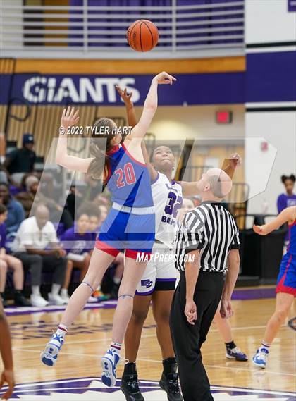 Thumbnail 2 in Roncalli @ Ben Davis photogallery.