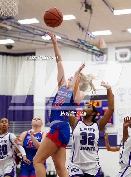 Thumbnail 1 in Roncalli @ Ben Davis photogallery.