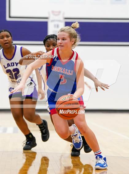 Thumbnail 2 in Roncalli @ Ben Davis photogallery.
