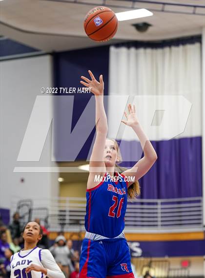 Thumbnail 2 in Roncalli @ Ben Davis photogallery.