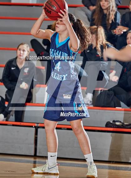 Thumbnail 3 in Folsom vs. Pleasant Valley (Roseville Elite Showcase) photogallery.