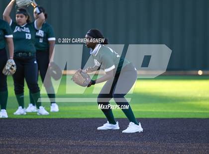 Thumbnail 1 in Cypress Woods vs Cypress Falls photogallery.