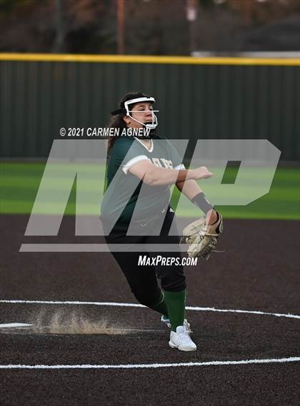Thumbnail 1 in Cypress Woods vs Cypress Falls photogallery.