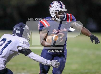 Thumbnail 1 in St. Thomas More vs. Liberty Magnet (LHSAA DII 2nd Round Playoff) photogallery.