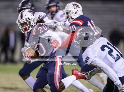 Thumbnail 3 in St. Thomas More vs. Liberty Magnet (LHSAA DII 2nd Round Playoff) photogallery.
