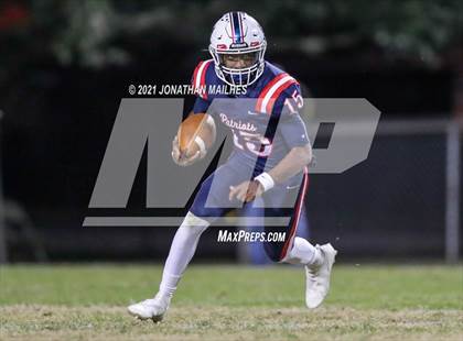 Thumbnail 3 in St. Thomas More vs. Liberty Magnet (LHSAA DII 2nd Round Playoff) photogallery.