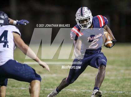 Thumbnail 1 in St. Thomas More vs. Liberty Magnet (LHSAA DII 2nd Round Playoff) photogallery.