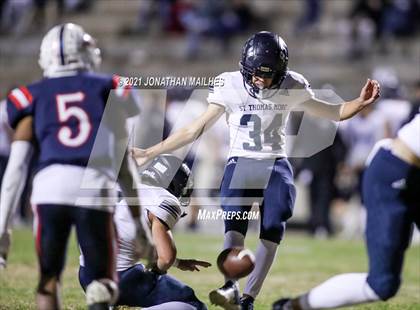 Thumbnail 3 in St. Thomas More vs. Liberty Magnet (LHSAA DII 2nd Round Playoff) photogallery.