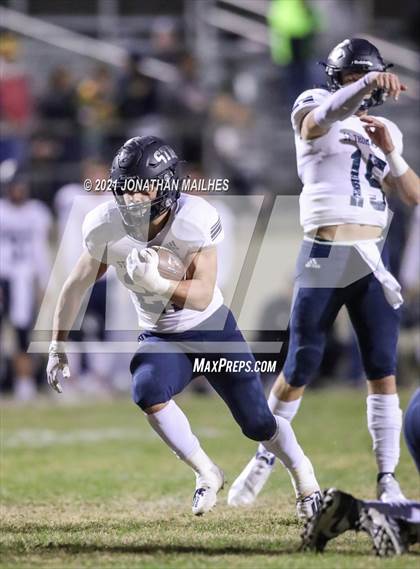 Thumbnail 1 in St. Thomas More vs. Liberty Magnet (LHSAA DII 2nd Round Playoff) photogallery.