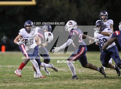 Thumbnail 3 in St. Thomas More vs. Liberty Magnet (LHSAA DII 2nd Round Playoff) photogallery.