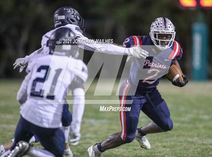 Thumbnail 2 in St. Thomas More vs. Liberty Magnet (LHSAA DII 2nd Round Playoff) photogallery.