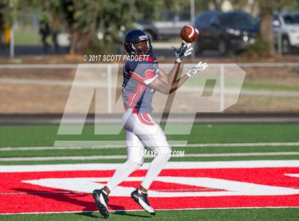 Thumbnail 3 in Great Oak @ Elsinore (Scrimmage) photogallery.