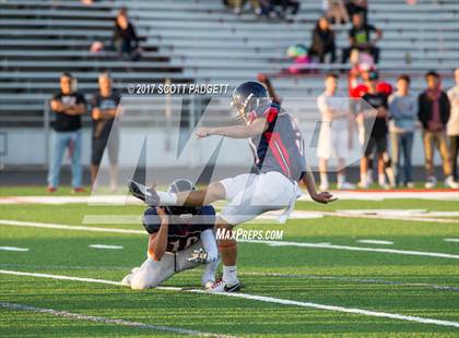 Thumbnail 2 in Great Oak @ Elsinore (Scrimmage) photogallery.