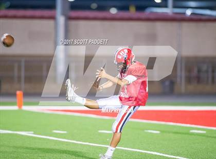 Thumbnail 1 in Great Oak @ Elsinore (Scrimmage) photogallery.