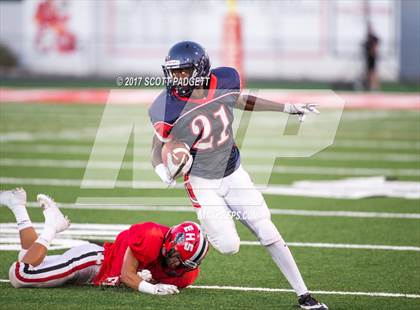 Thumbnail 2 in Great Oak @ Elsinore (Scrimmage) photogallery.