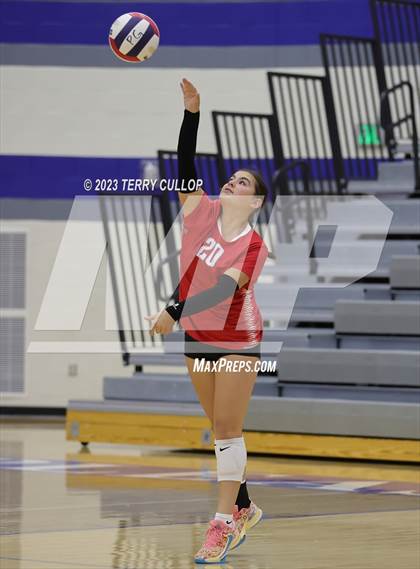 Thumbnail 2 in Bountiful @ Pleasant Grove (Sophomore) photogallery.