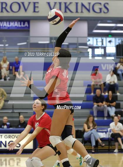 Thumbnail 2 in Bountiful @ Pleasant Grove (Sophomore) photogallery.