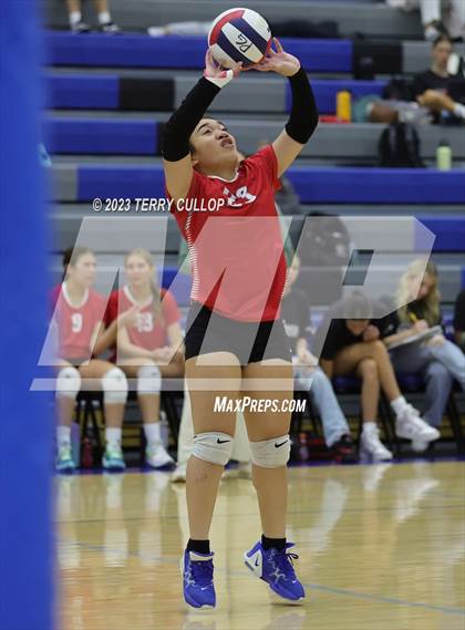 Thumbnail 2 in Bountiful @ Pleasant Grove (Sophomore) photogallery.