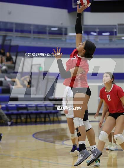 Thumbnail 3 in Bountiful @ Pleasant Grove (Sophomore) photogallery.