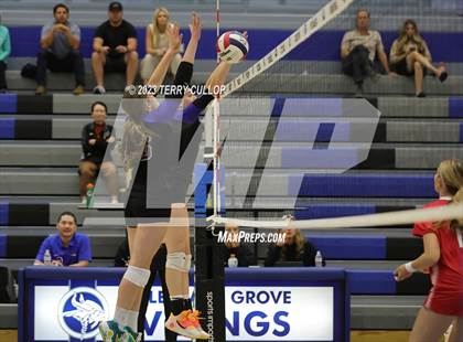 Thumbnail 2 in Bountiful @ Pleasant Grove (Sophomore) photogallery.