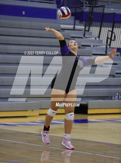 Thumbnail 2 in Bountiful @ Pleasant Grove (Sophomore) photogallery.