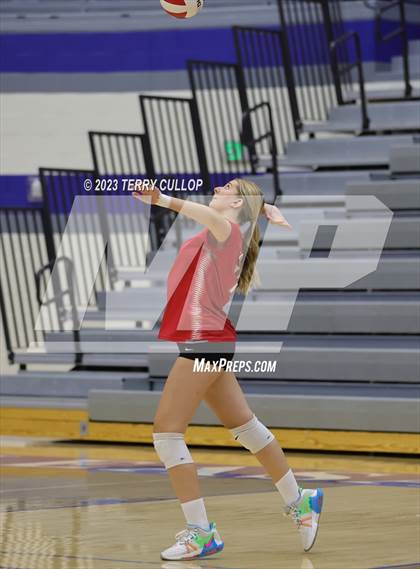 Thumbnail 2 in Bountiful @ Pleasant Grove (Sophomore) photogallery.