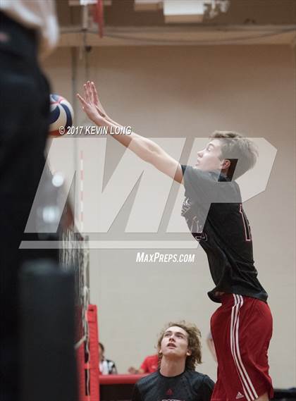 Thumbnail 1 in St. John's vs Kinkaid photogallery.