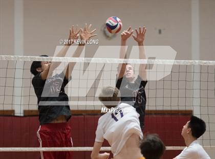 Thumbnail 2 in St. John's vs Kinkaid photogallery.