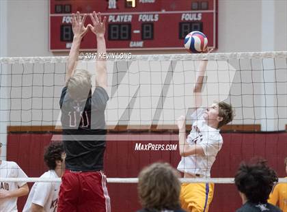 Thumbnail 3 in St. John's vs Kinkaid photogallery.