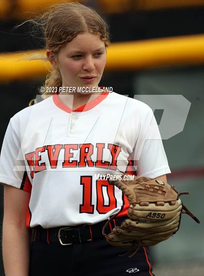 Thumbnail 2 in Beverly @ Newburyport photogallery.