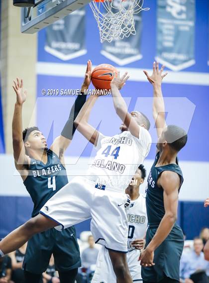 Thumbnail 2 in Sierra Canyon vs  Rancho Solano Prep (Sierra Canyon Super Showcase) photogallery.