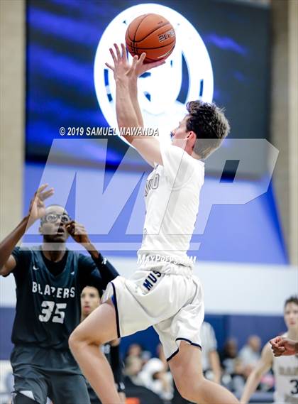 Thumbnail 2 in Sierra Canyon vs  Rancho Solano Prep (Sierra Canyon Super Showcase) photogallery.