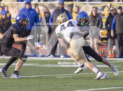 Thumbnail 3 in Maroa-Forsyth vs Quincy Notre Dame (IHSA 2A State Quarterfinal) photogallery.