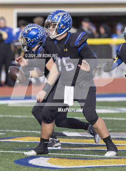 Thumbnail 3 in Maroa-Forsyth vs Quincy Notre Dame (IHSA 2A State Quarterfinal) photogallery.