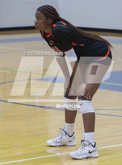 Thumbnail 2 in Aledo vs. Sachse (NISD Tournament) photogallery.