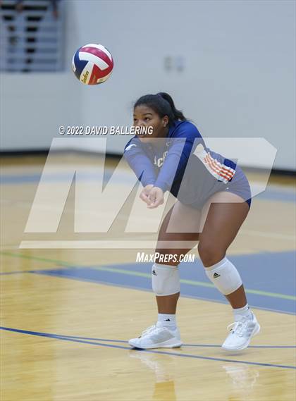 Thumbnail 1 in Aledo vs. Sachse (NISD Tournament) photogallery.
