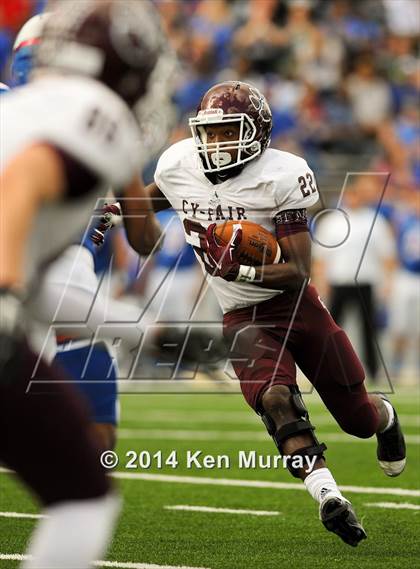 Thumbnail 2 in Cy-Fair vs Dickinson (UIL 6A Regional Playoff) photogallery.