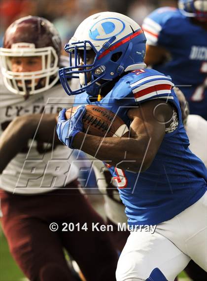 Thumbnail 2 in Cy-Fair vs Dickinson (UIL 6A Regional Playoff) photogallery.