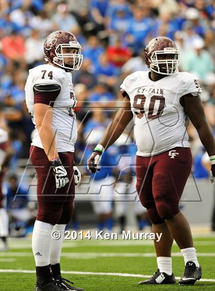 Thumbnail 2 in Cy-Fair vs Dickinson (UIL 6A Regional Playoff) photogallery.